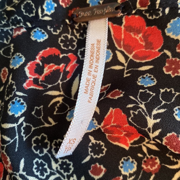 Free People botanical floral blouse ruffle jabot balloon sleeves button front - Picture 3 of 14